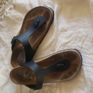 Birkenstock Gizeh black thong woman sandals size 6 regular
